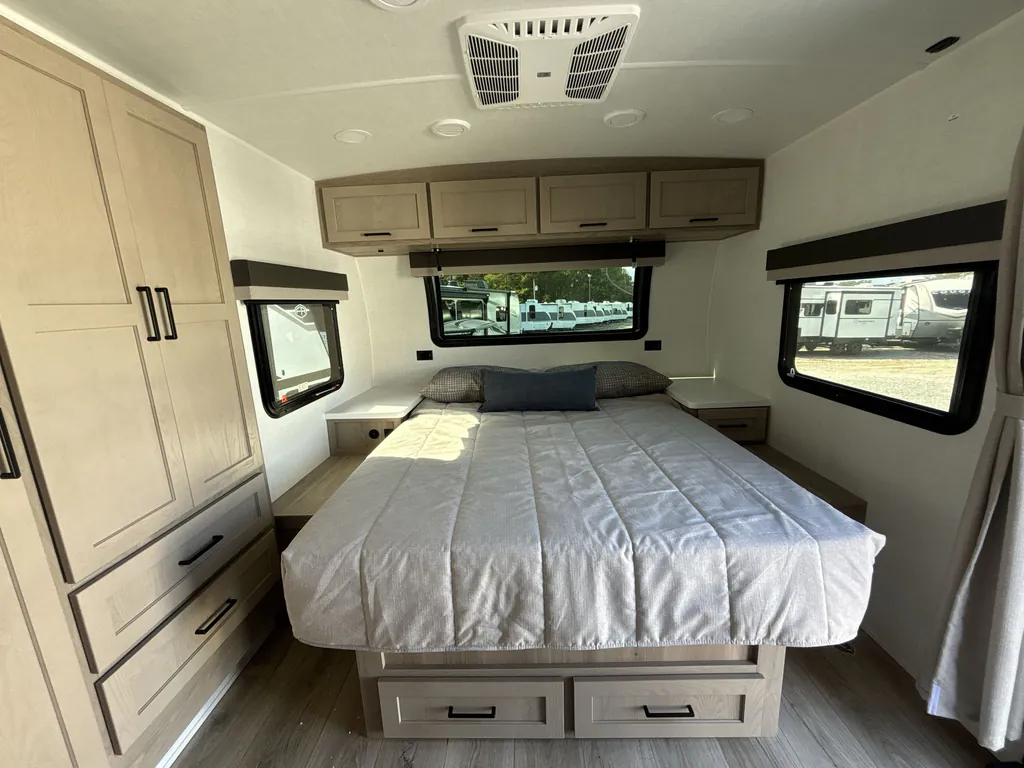 2026 Forest River Flagstaff Micro Lite 25FBD, Photos photo 15
