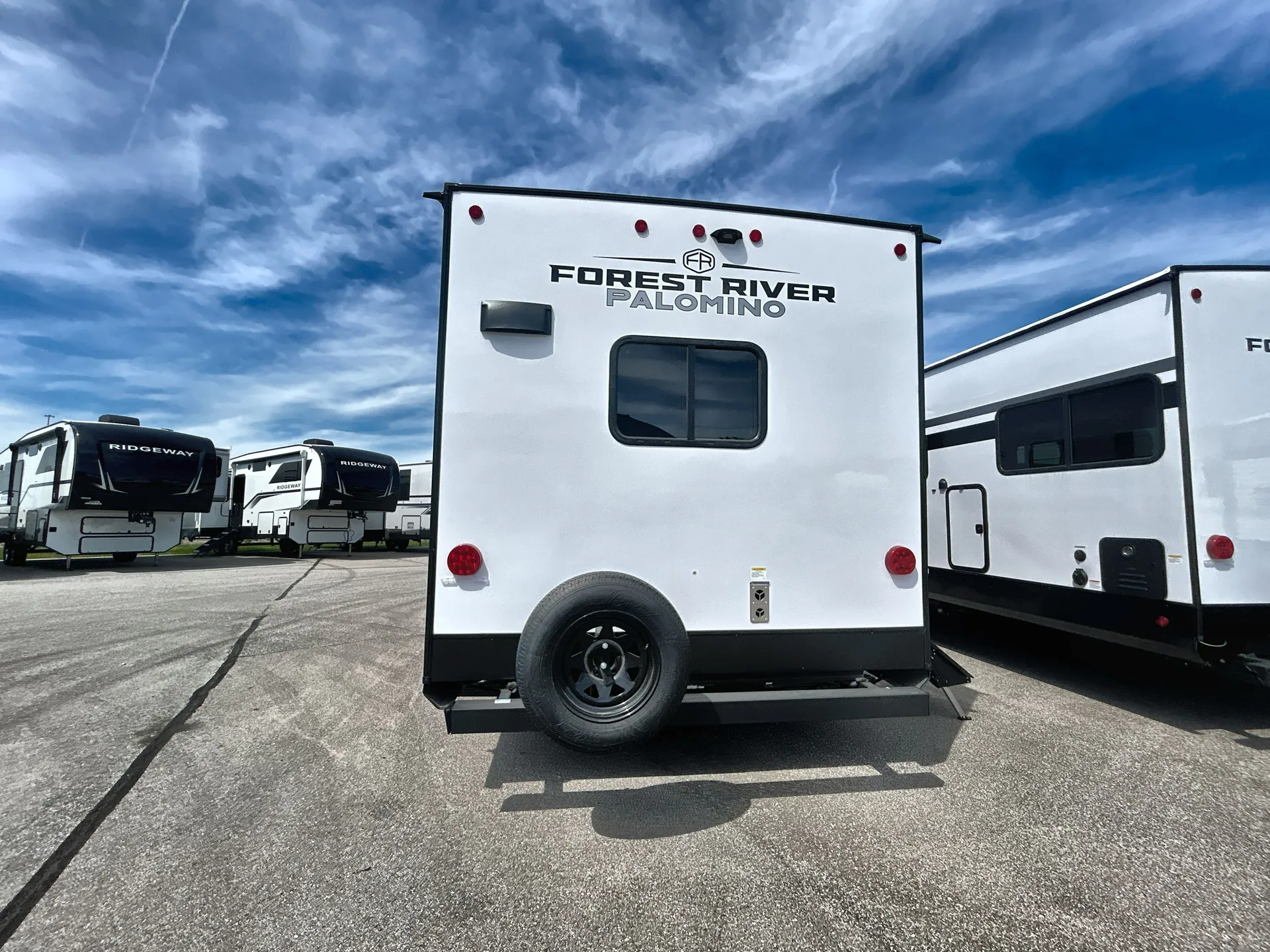 2027 Forest River Solaire Lite 237RK dealer photo 2 from Camping World