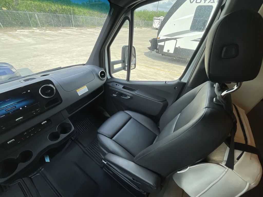 2020 Tiffin Wayfarer 25 RW, Photos photo 19