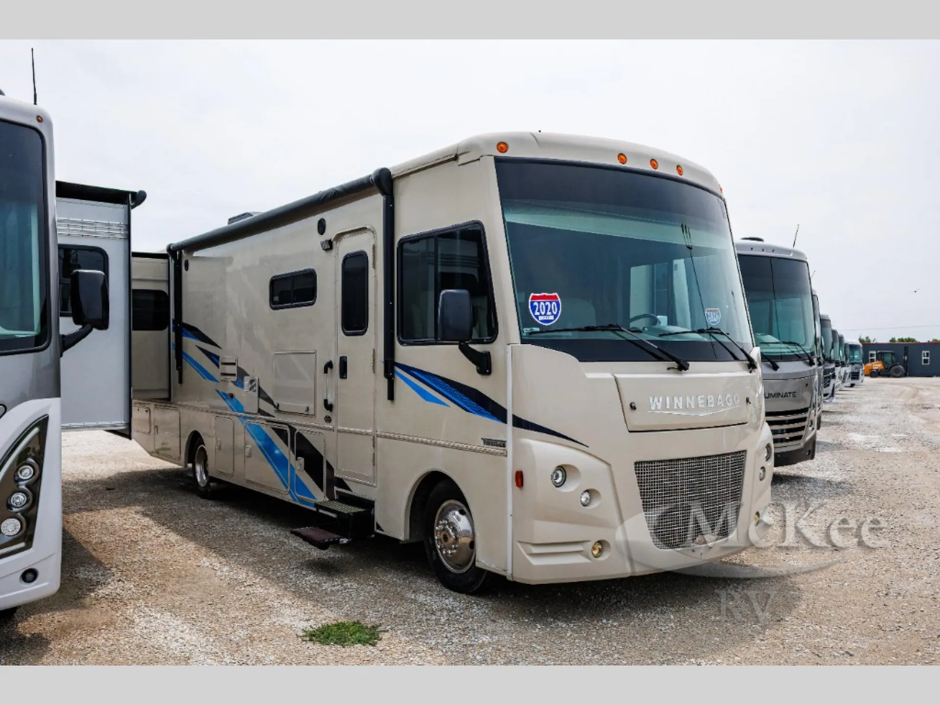 2020 Winnebago Sunstar 32YE - Photo 2