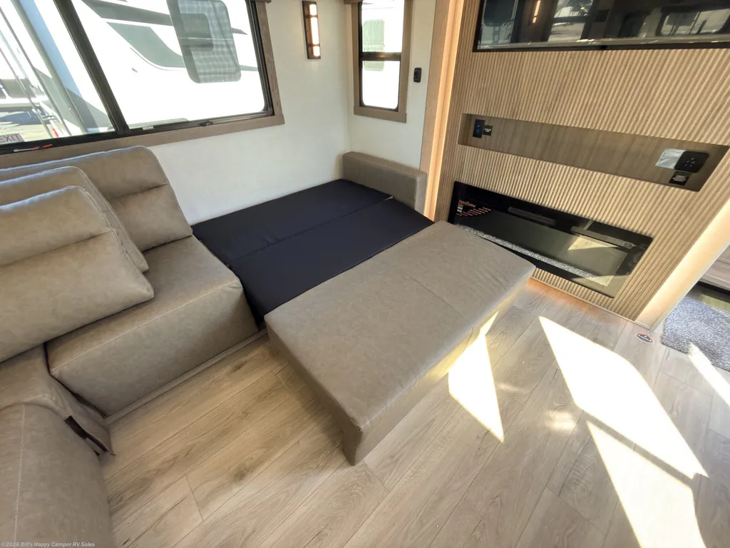 2027 Forest River Rockwood Signature 404SRK, Photos photo 24