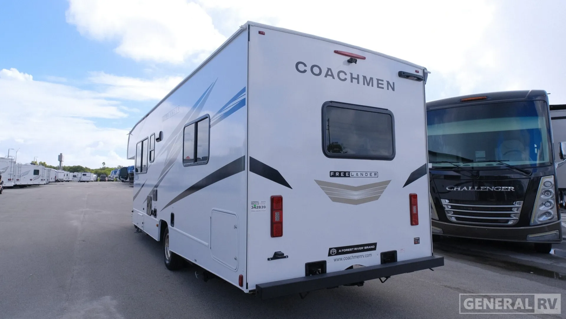 2026 Coachmen Freelander 27QB - Photo 4