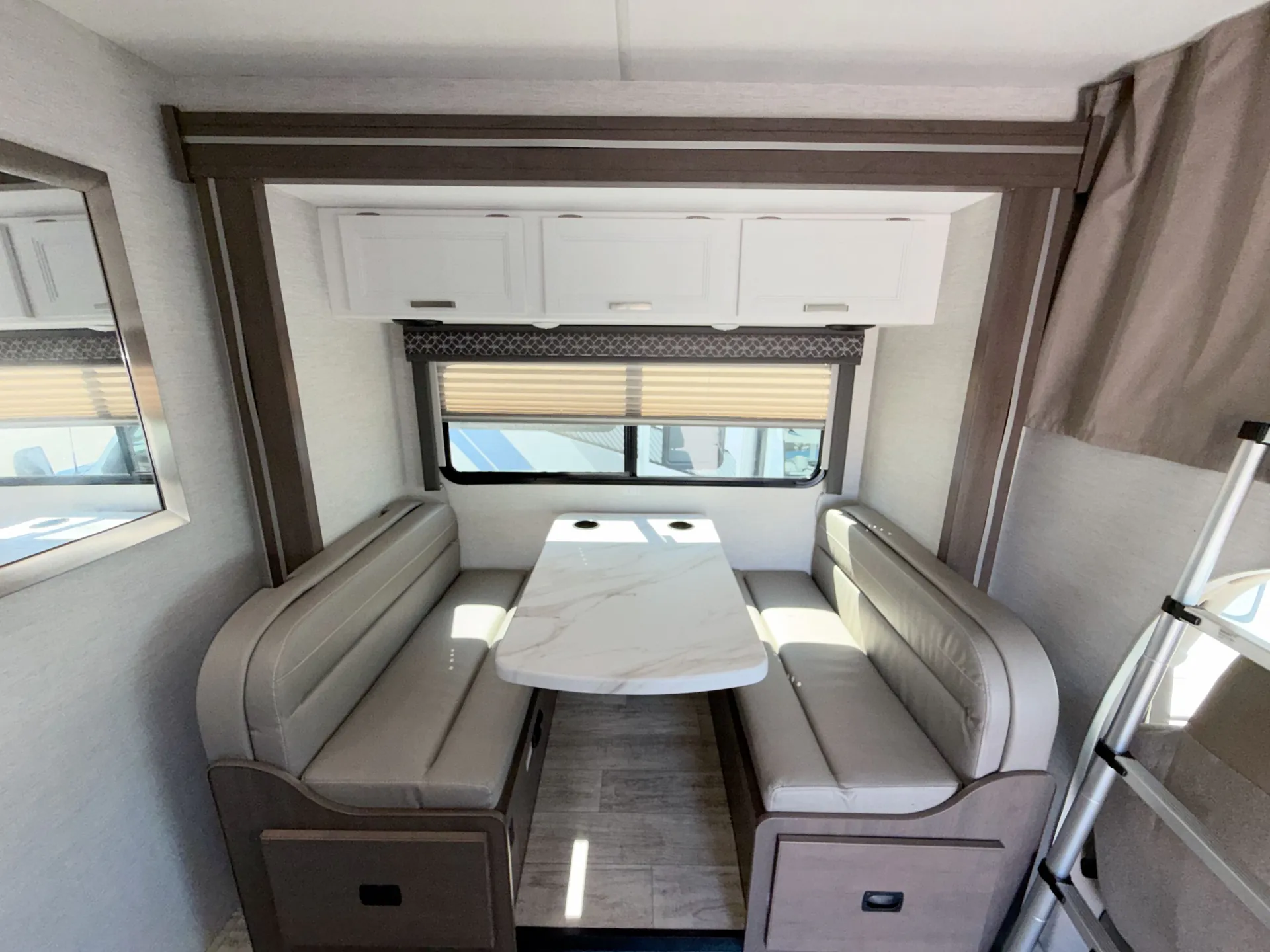 2025 Thor Motor Coach Freedom Elite 25HZ — living area main