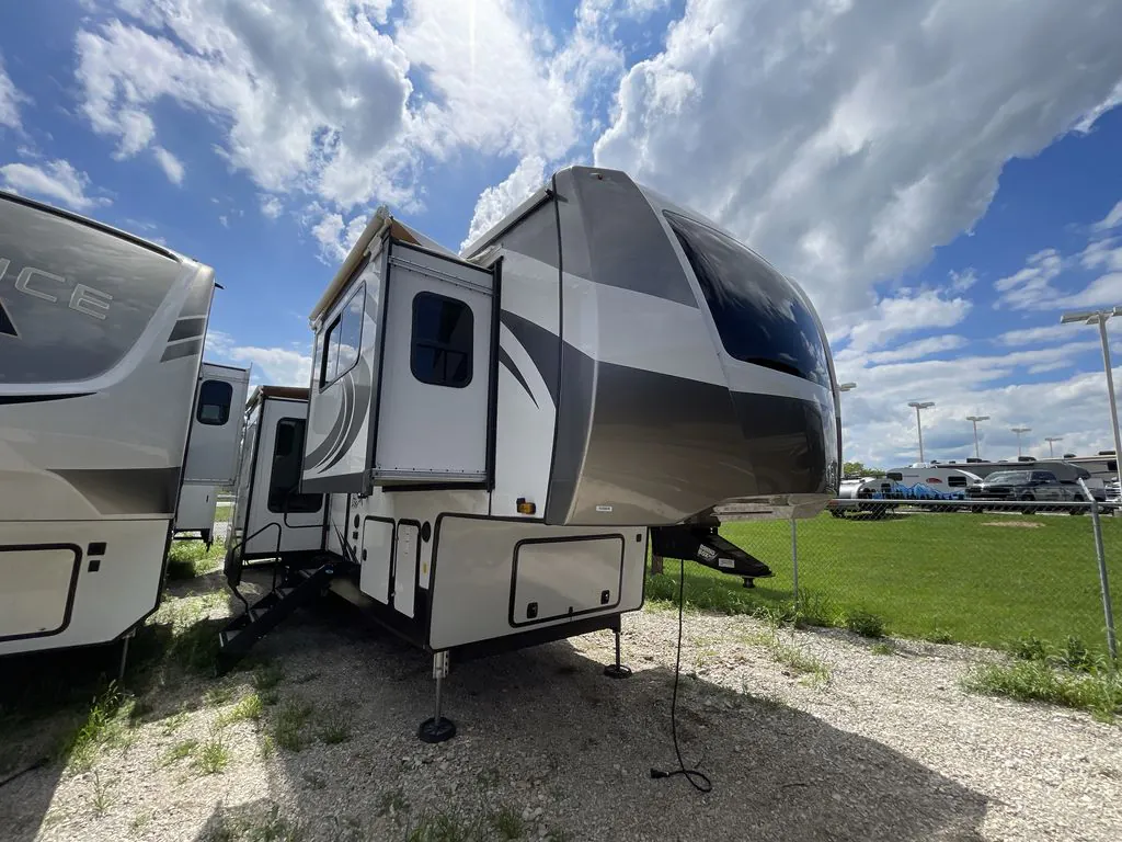 2022 Forest River Sandpiper Luxury 379FLOK - Photo 2