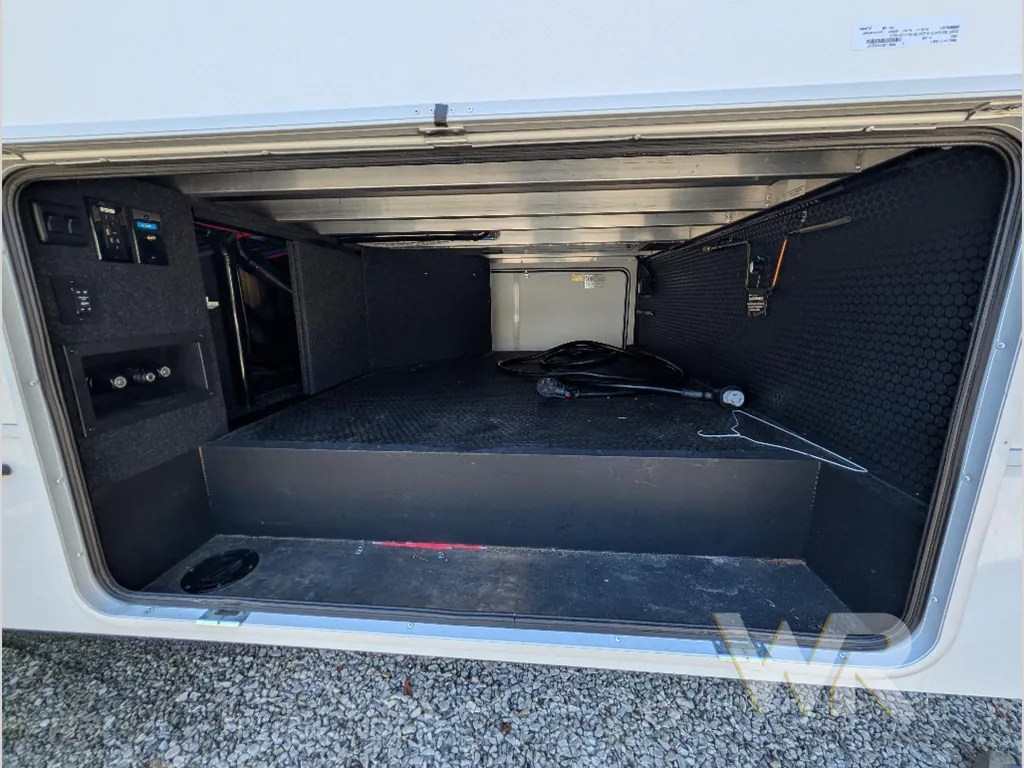 2024 Brinkley Model Z 3100, Photos photo 3