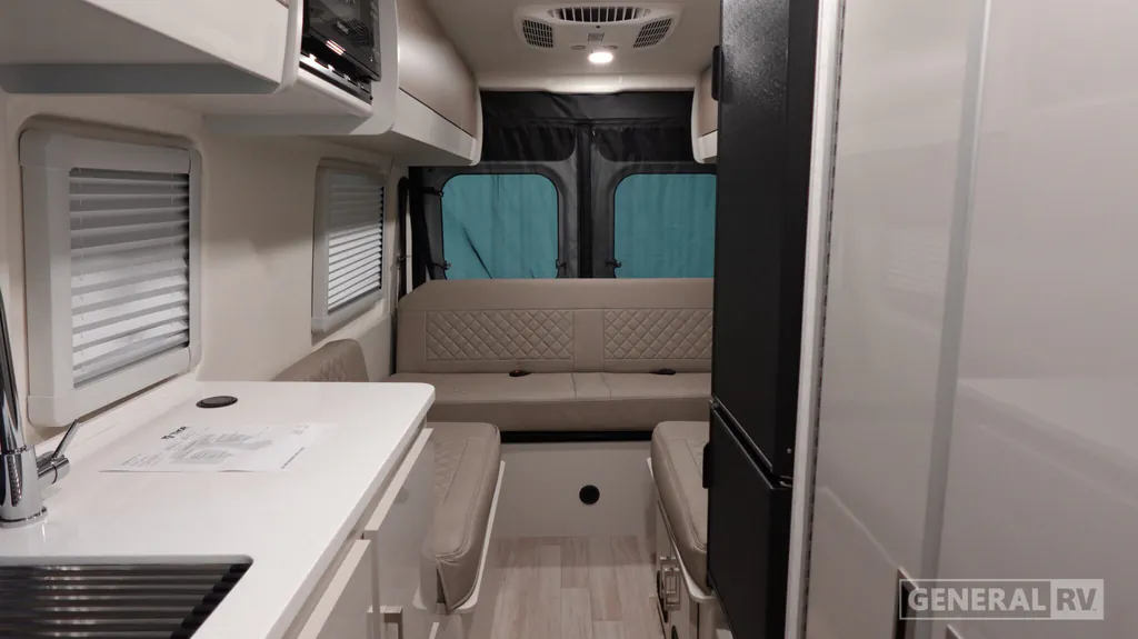 2027 Thor Motor Coach Tellaro 20Y, Photos photo 2