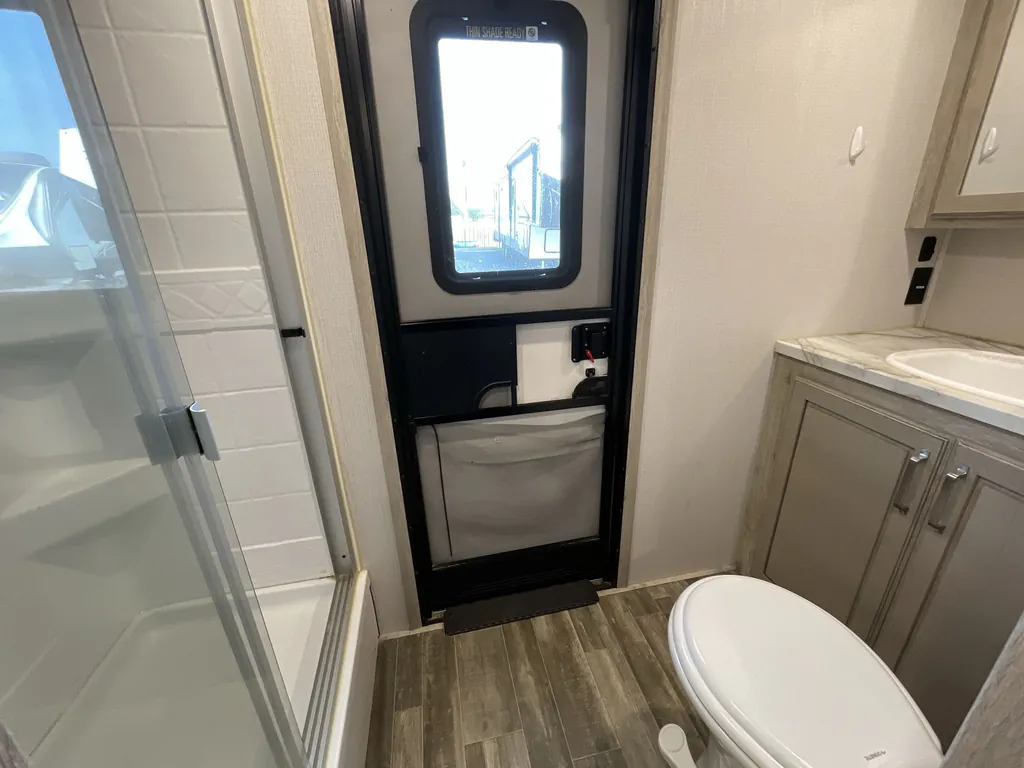 2022 Keystone Avalanche 390DS, Photos photo 20