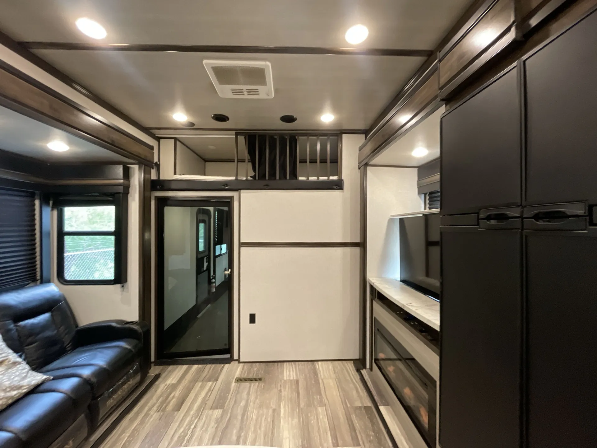 2021 Dutchmen Voltage Triton 3571 — front