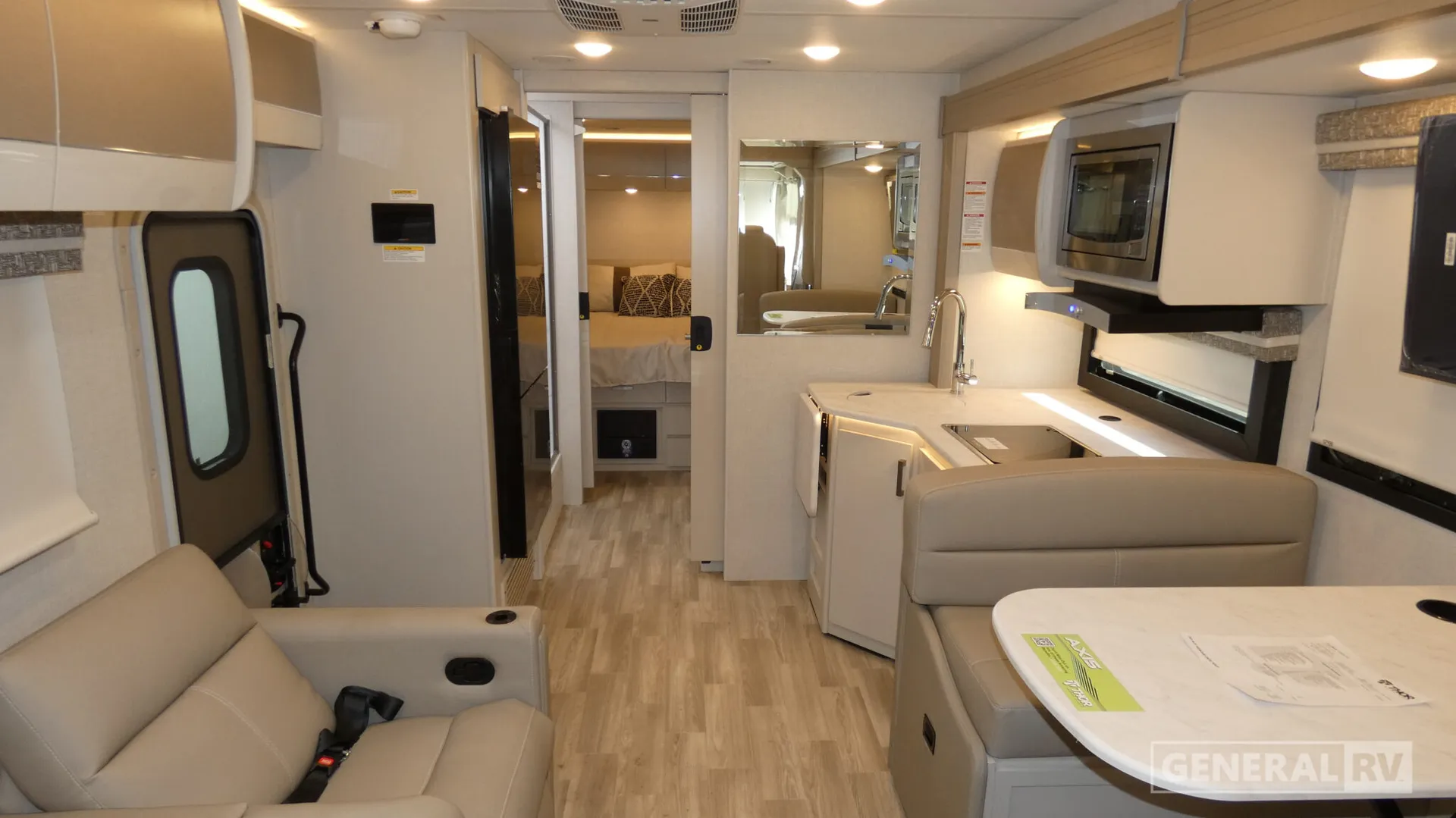2026 Thor Motor Coach Axis 281 - Photo 3