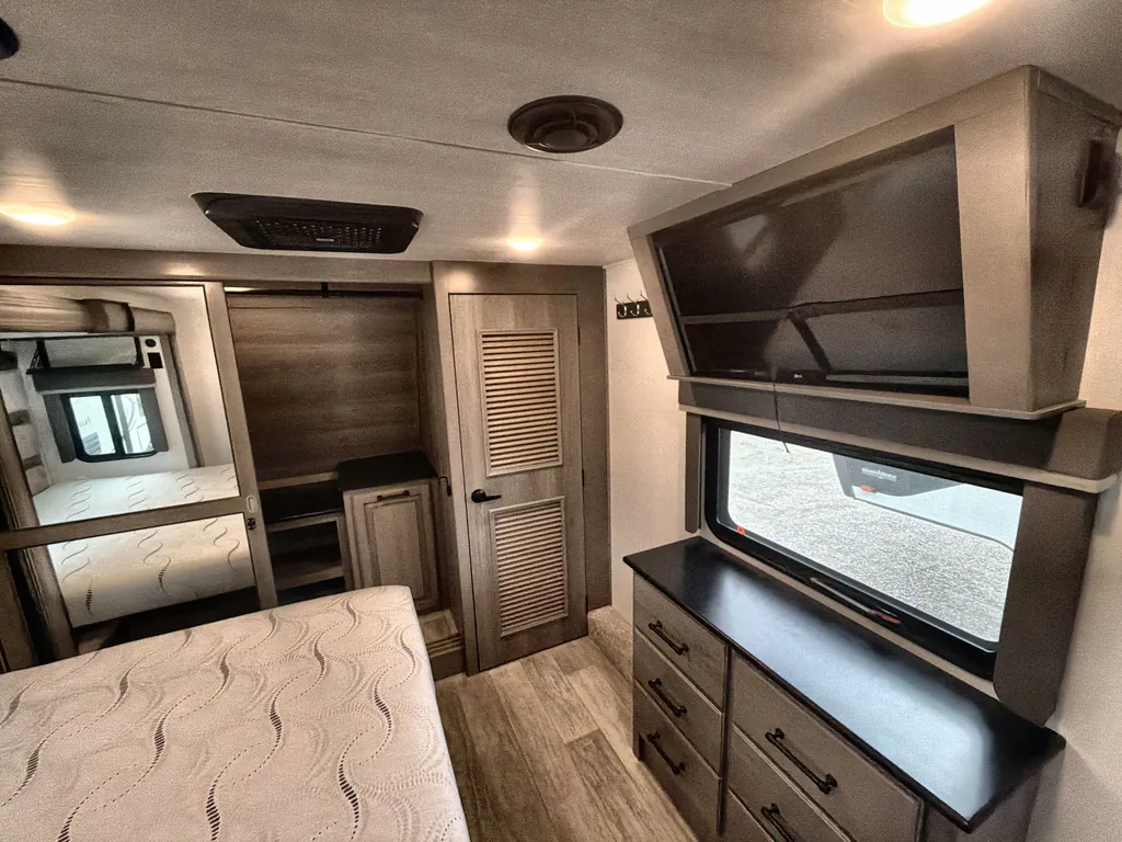 2022 Keystone Montana 3231CK, Photos photo 16