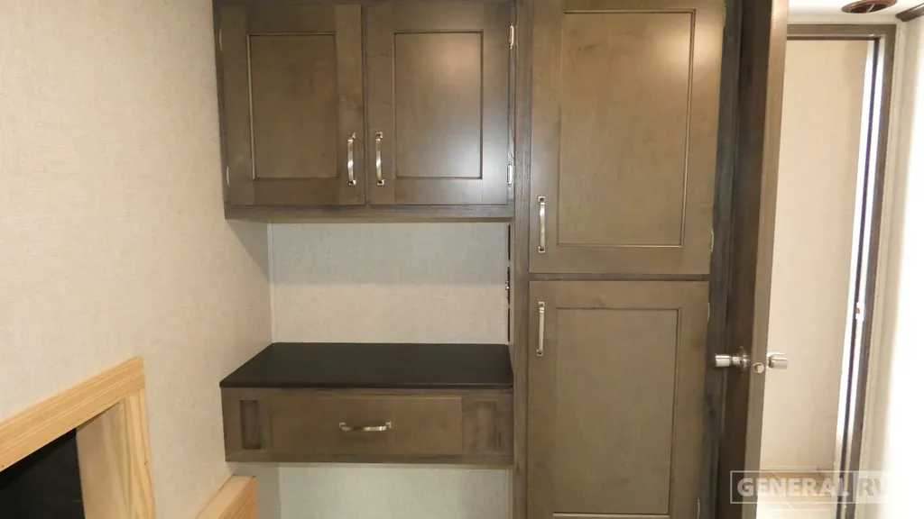 2020 Keystone Montana High Country 385BR, Photos photo 27