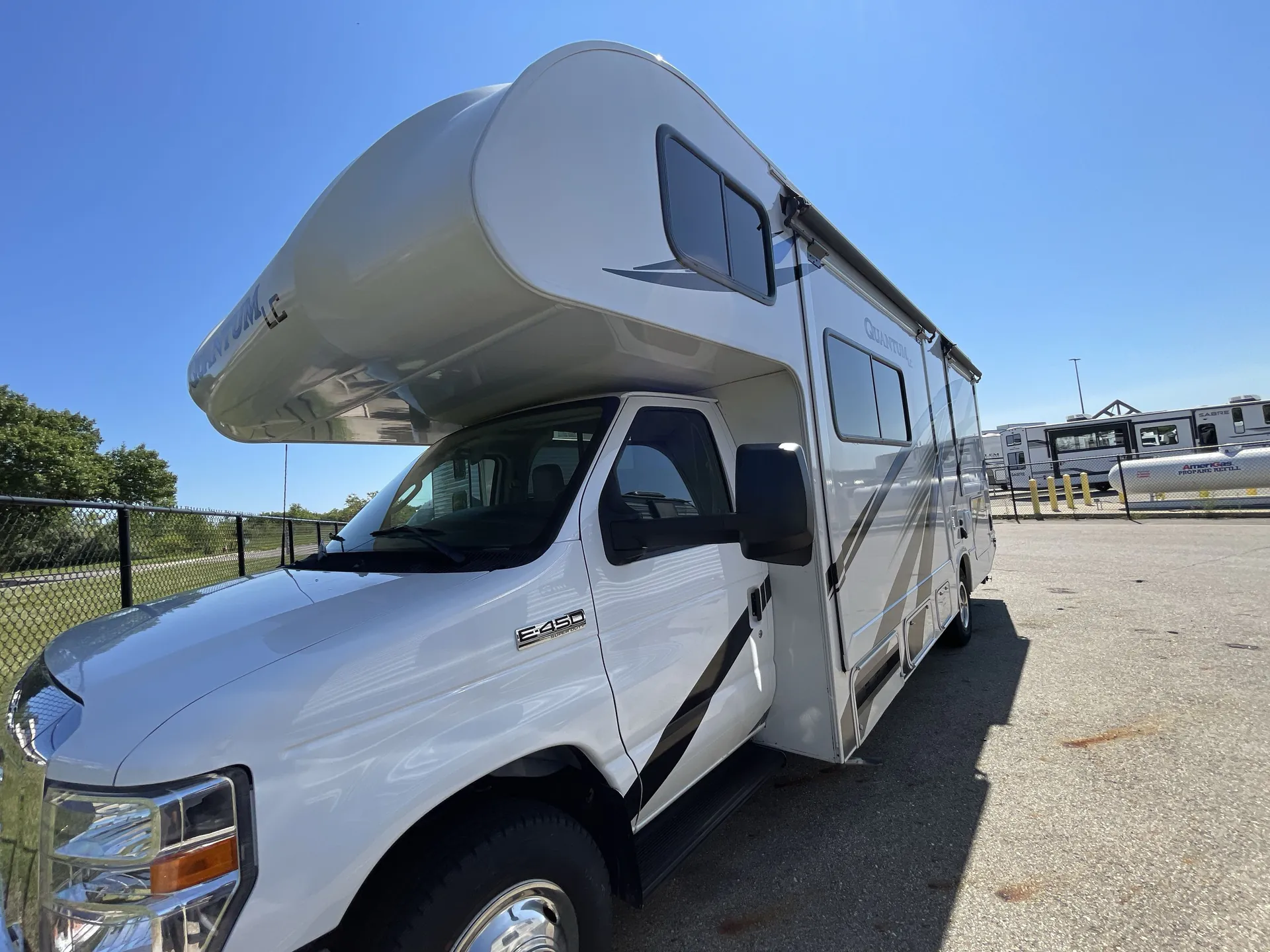2024 Thor Motor Coach Quantum LC26 dealer photo 6 from Camping World