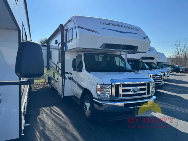 2025 Forest River Sunseeker LE 2550DSLE - Photo 2
