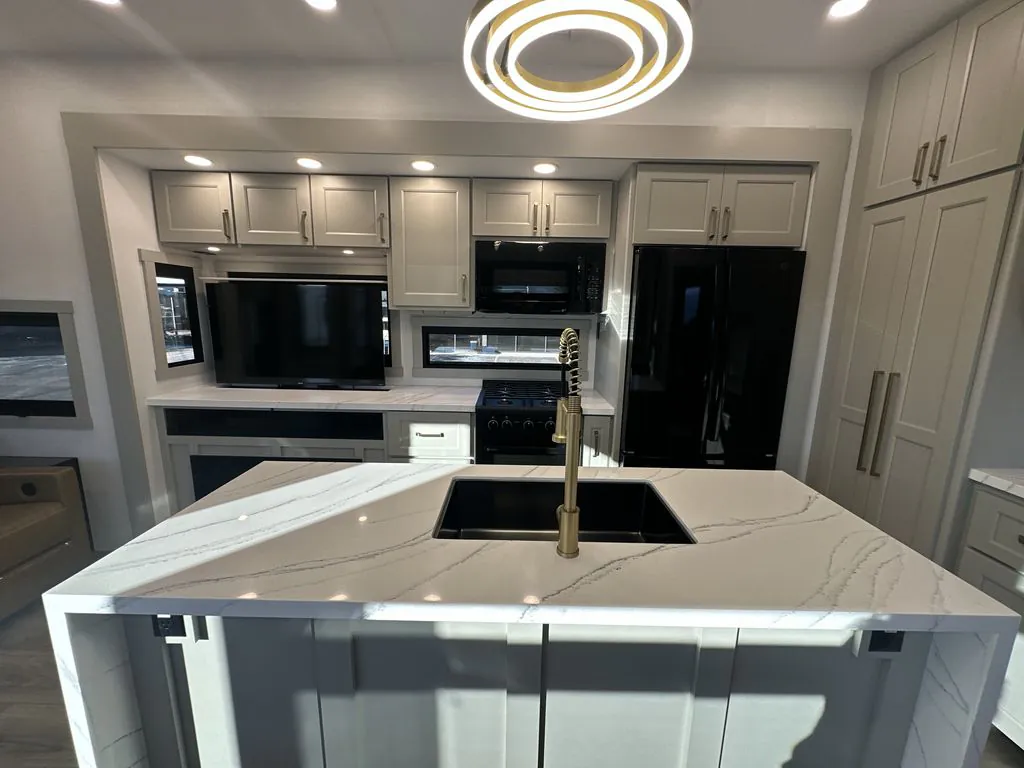 2026 Brinkley Model G 4100, Photos photo 8