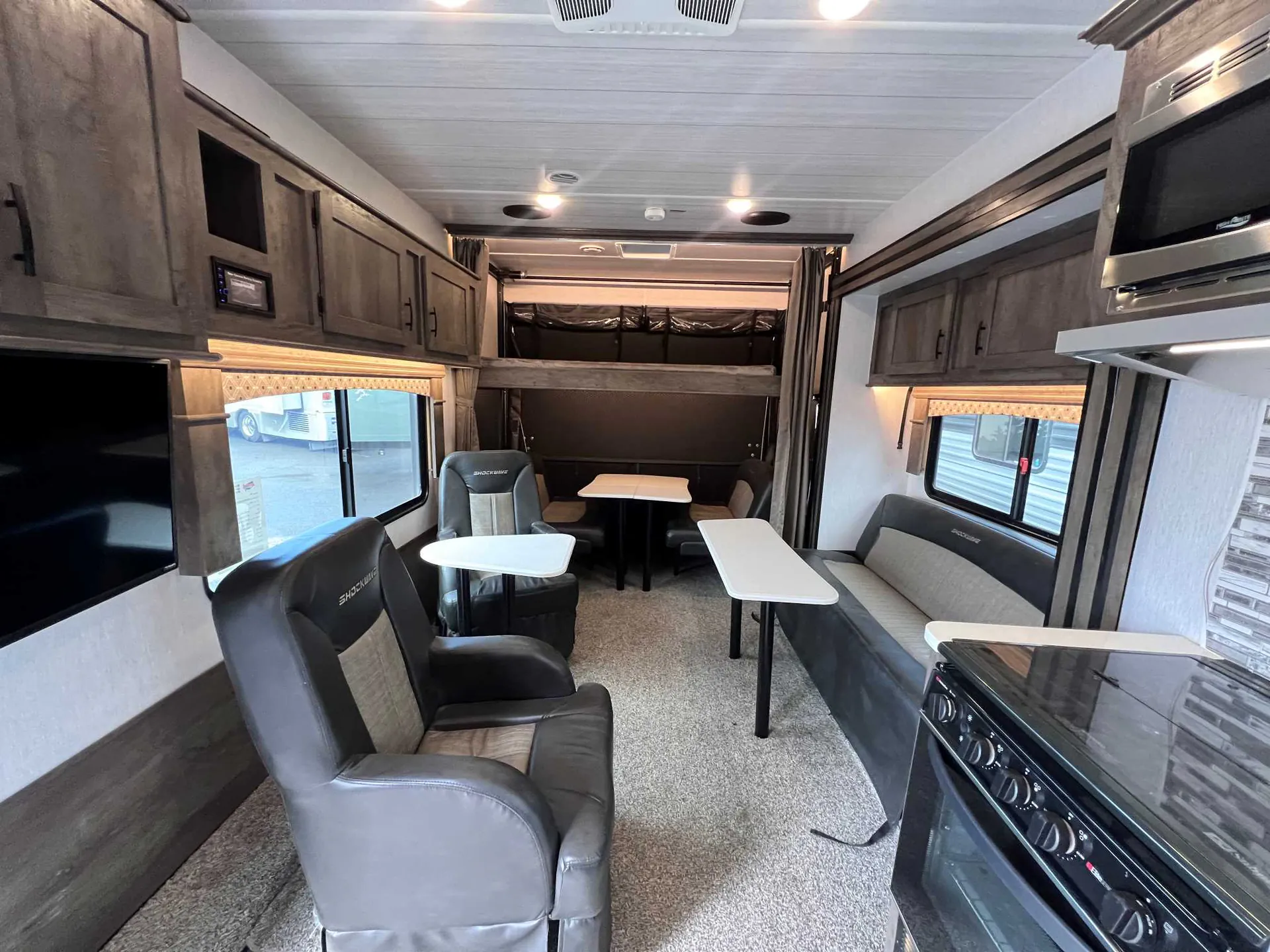 2022 Forest River Shockwave 27RQGMX — Photo 7