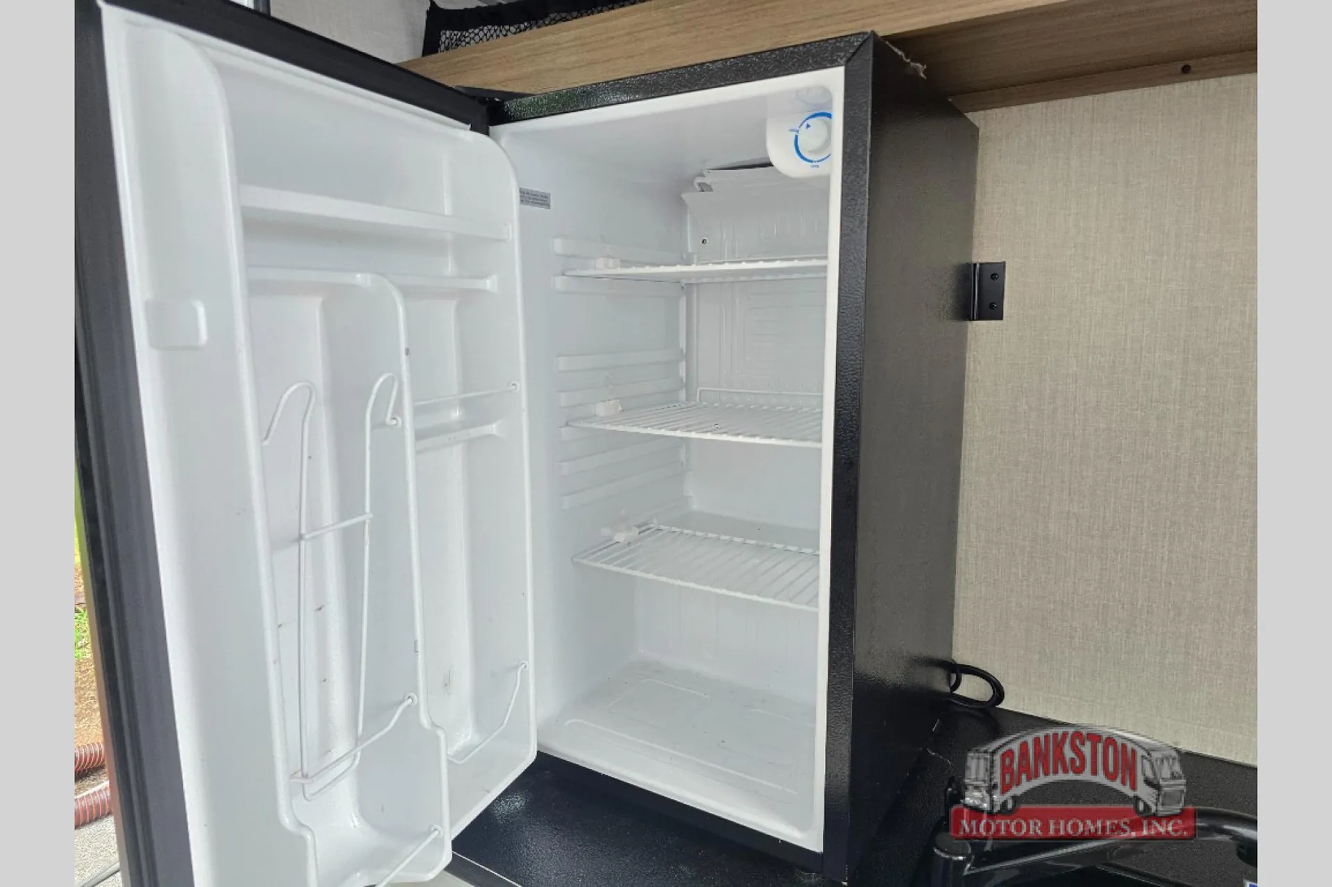 2025 Forest River Wildwood 31KQBTS — Photo 6
