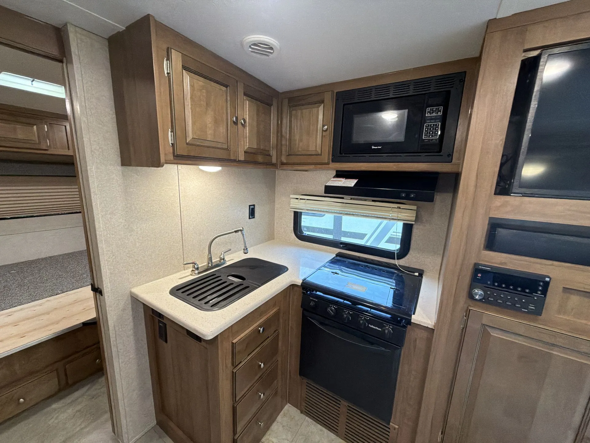 2019 Forest River Rockwood Mini Lite 2511S - Photo 4