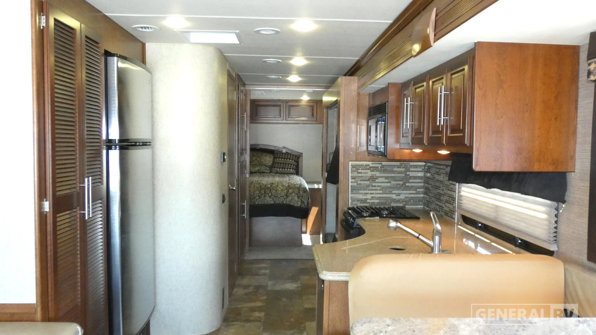 2015 Coachmen Cross Country 361BH - Photo 3
