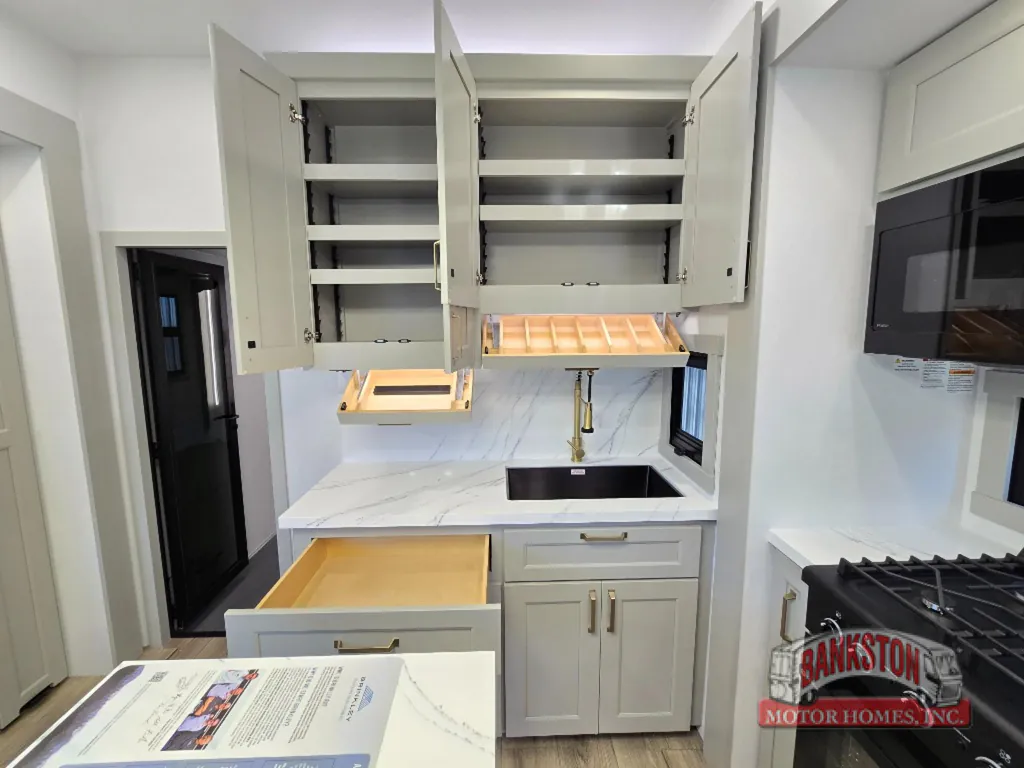 2026 Brinkley Model G 3970, Photos photo 10