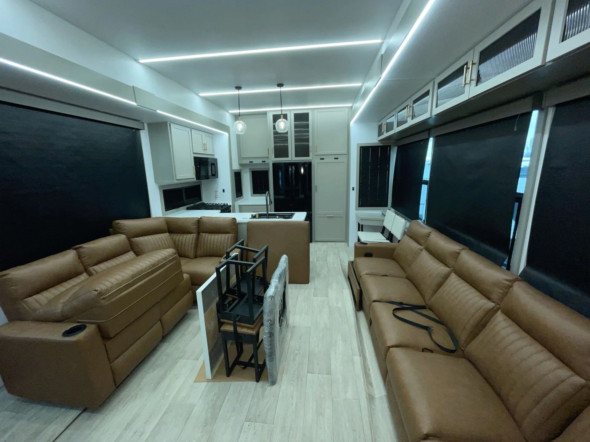 2026 Axiom Imperium I2900 — living area main