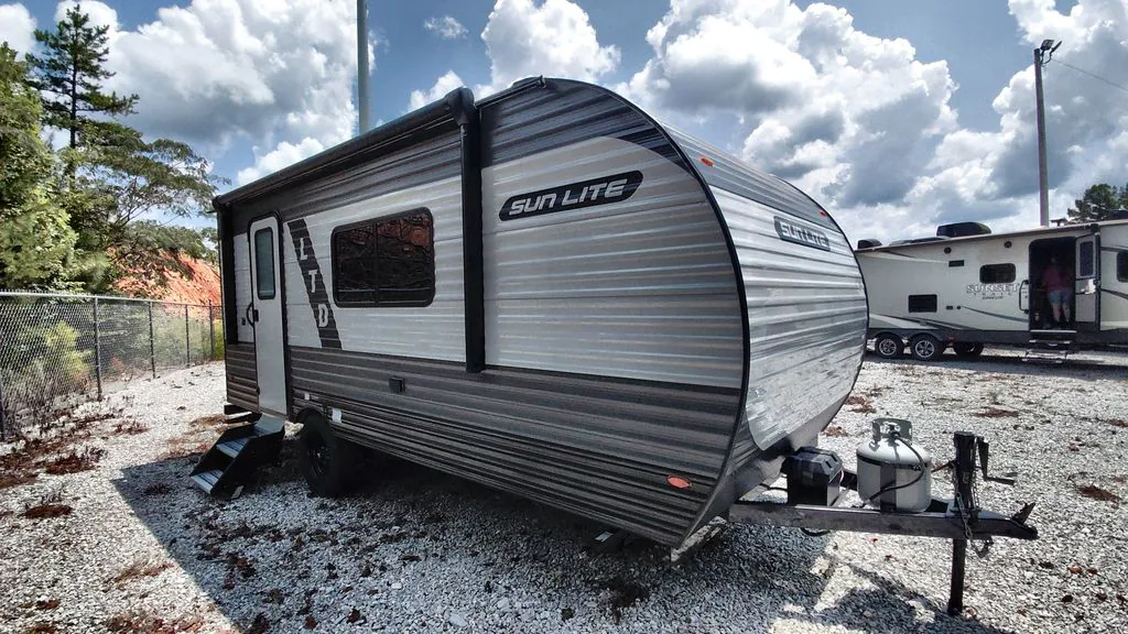 2024 Sunset Park RV Sun Lite LTD 19RK - Photo 2