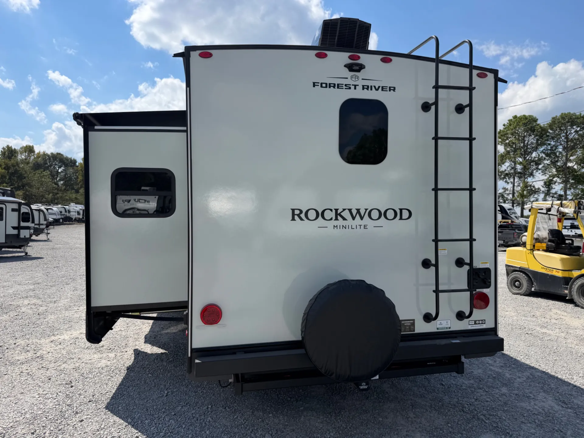 2027 Forest River Rockwood Mini Lite 2523MBR — Photo 6