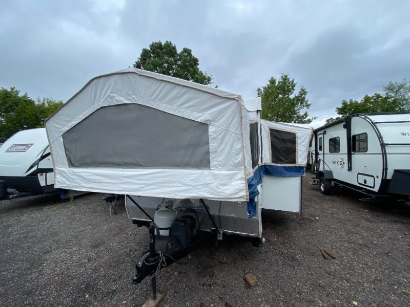 2006 Forest River Rockwood Premier 2516G - Main photo