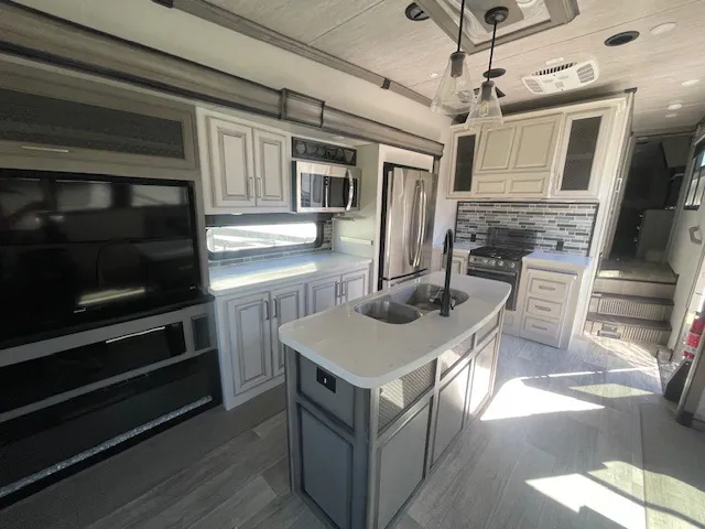 2021 Keystone Montana 3231CK, Photos photo 6