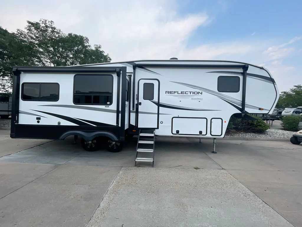 2025 Brinkley Model Z 2900 - Photo 3