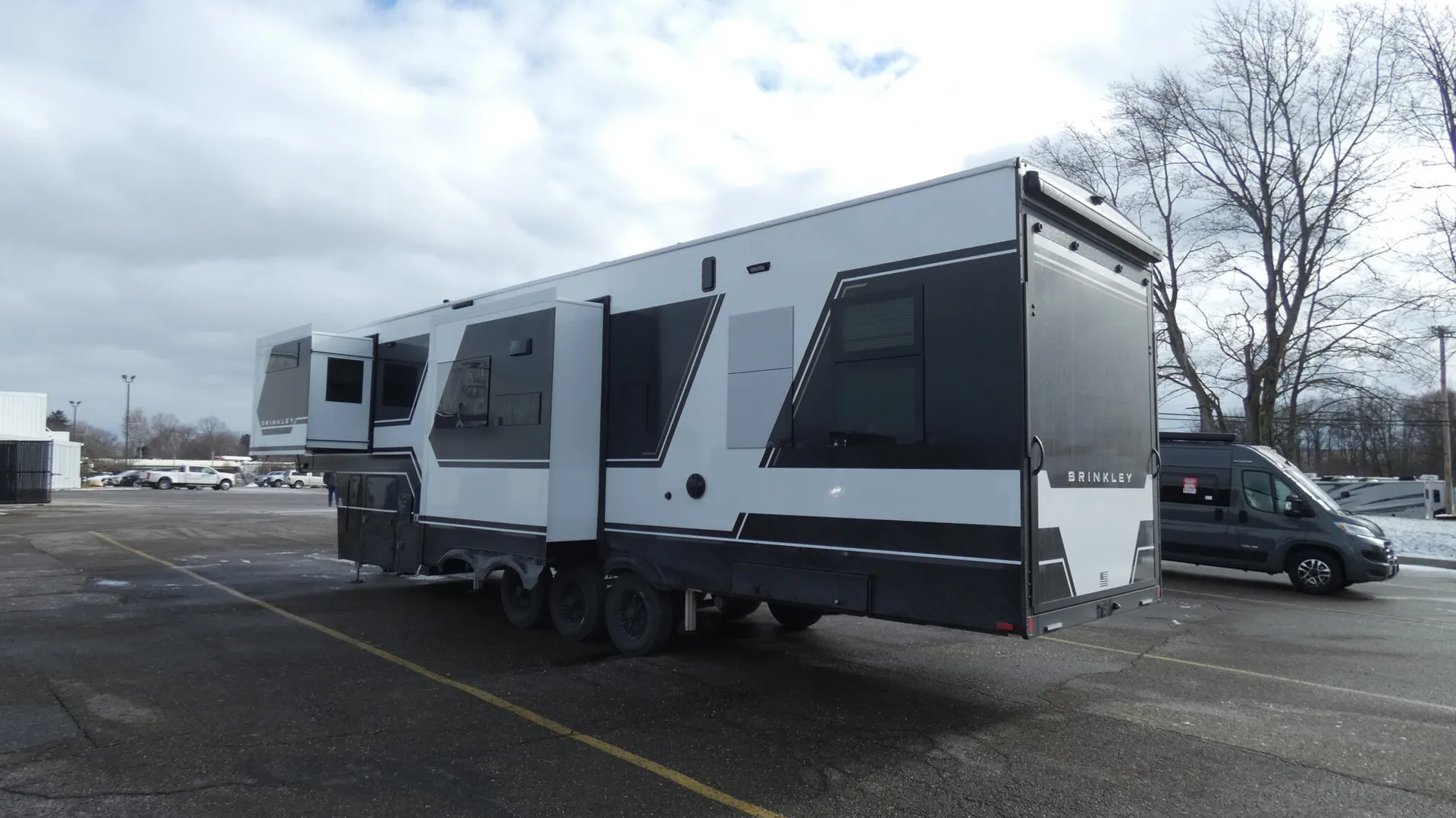 2026 Brinkley Model G 3520 - Photo 4