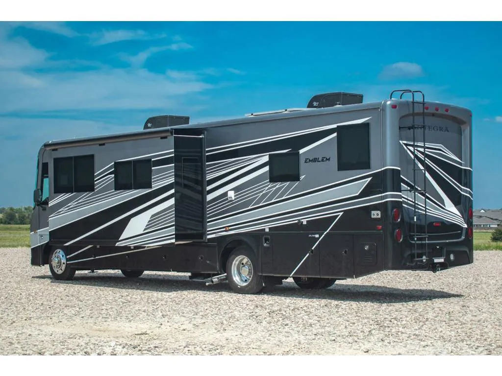 2027 Entegra Coach Emblem 36U, Photos photo 43
