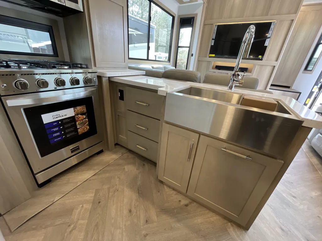 2026 Keystone Raptor 433, Photos photo 12