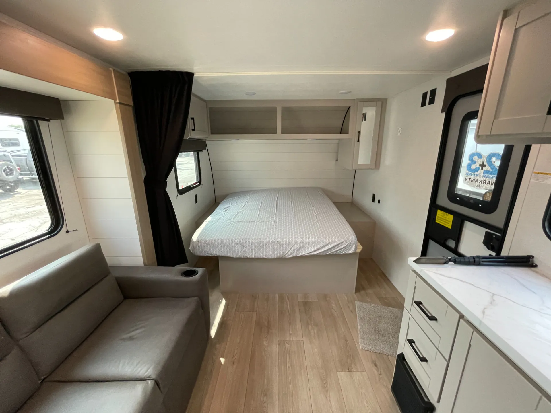 2027 Jayco Jay Flight 180LK - Photo 2