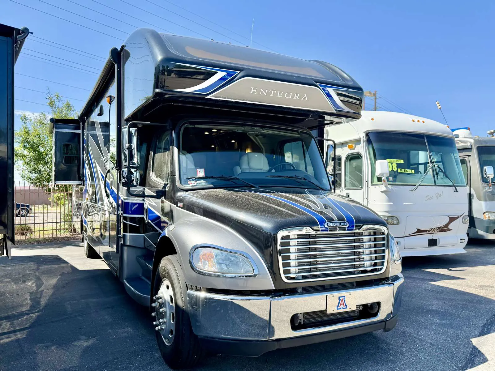 2020 Entegra Coach Accolade 37K - Photo 2