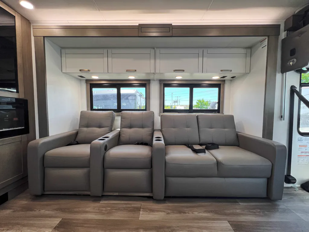 2027 Entegra Coach Vision XL 36C, Photos photo 7