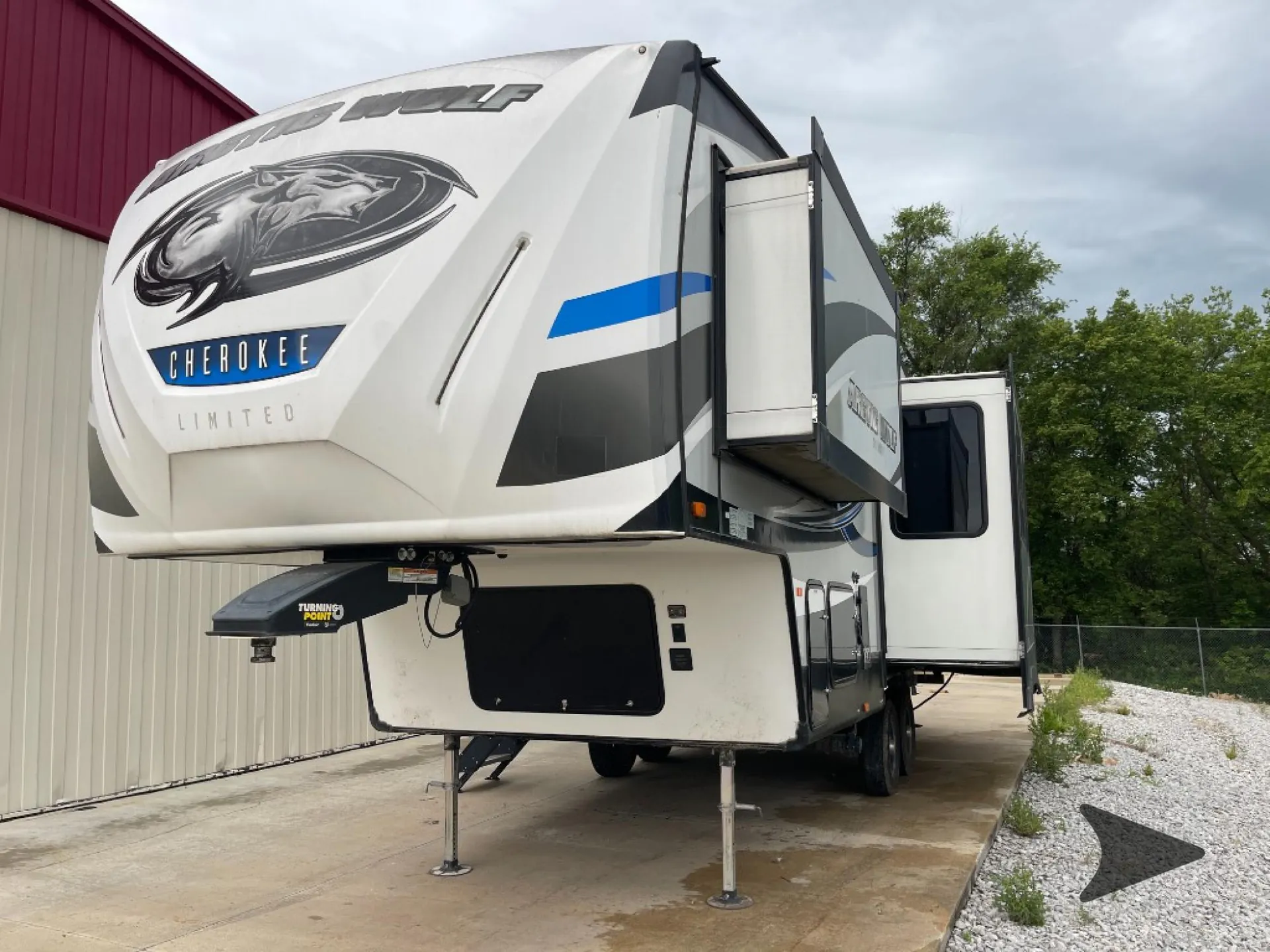 2018 Forest River Cherokee Arctic Wolf 255DRL4 - Photo 4