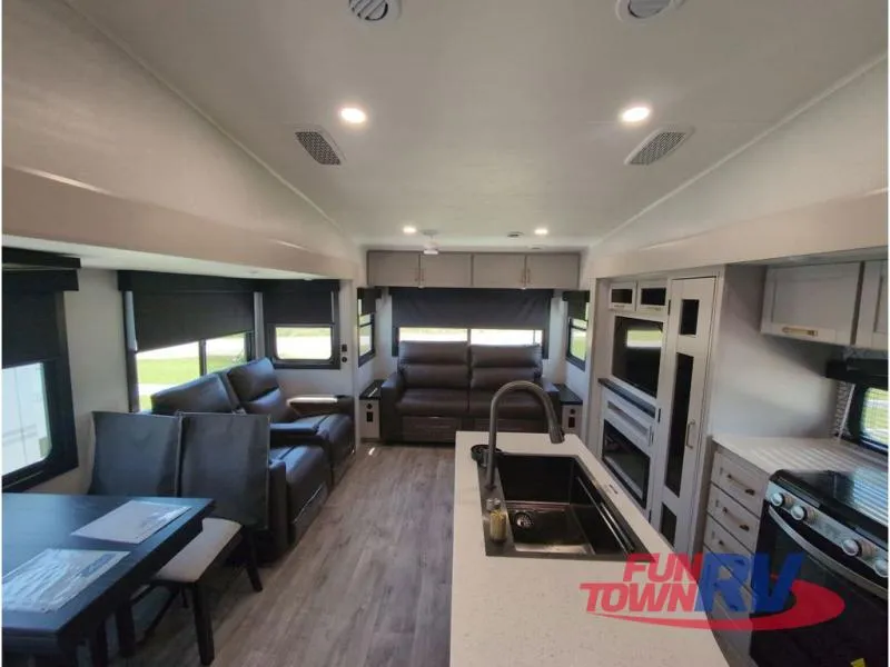 2026 Heartland Sundance 29RLCS - Photo 3