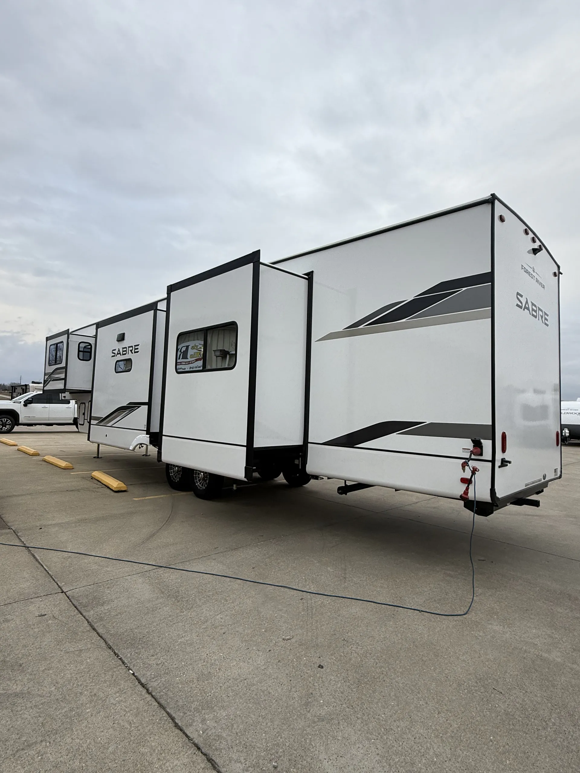 2026 Forest River Sabre 37FLH — Photo 5