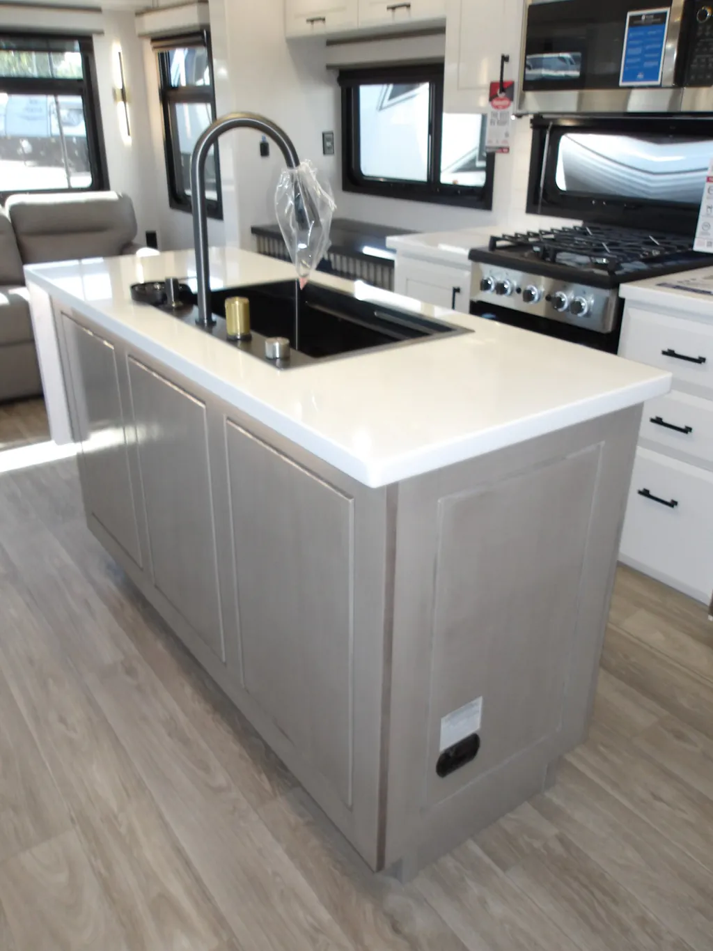 2027 Jayco Pinnacle 32RLTS, Photos photo 24