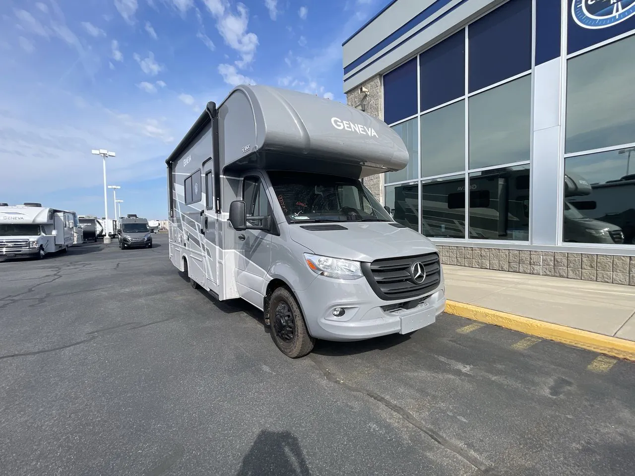 2026 Thor Motor Coach Geneva 24VP - Photo 2
