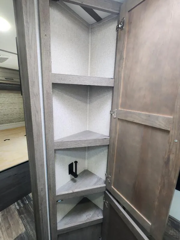 2021 Keystone Raptor 429, Photos photo 54