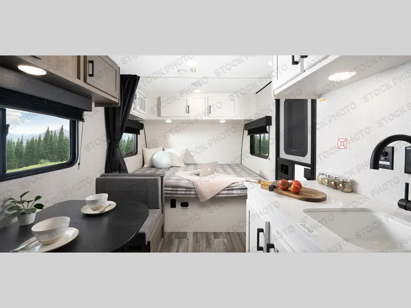 2024 Jayco Jay Flight SLX 174BH - Photo 4