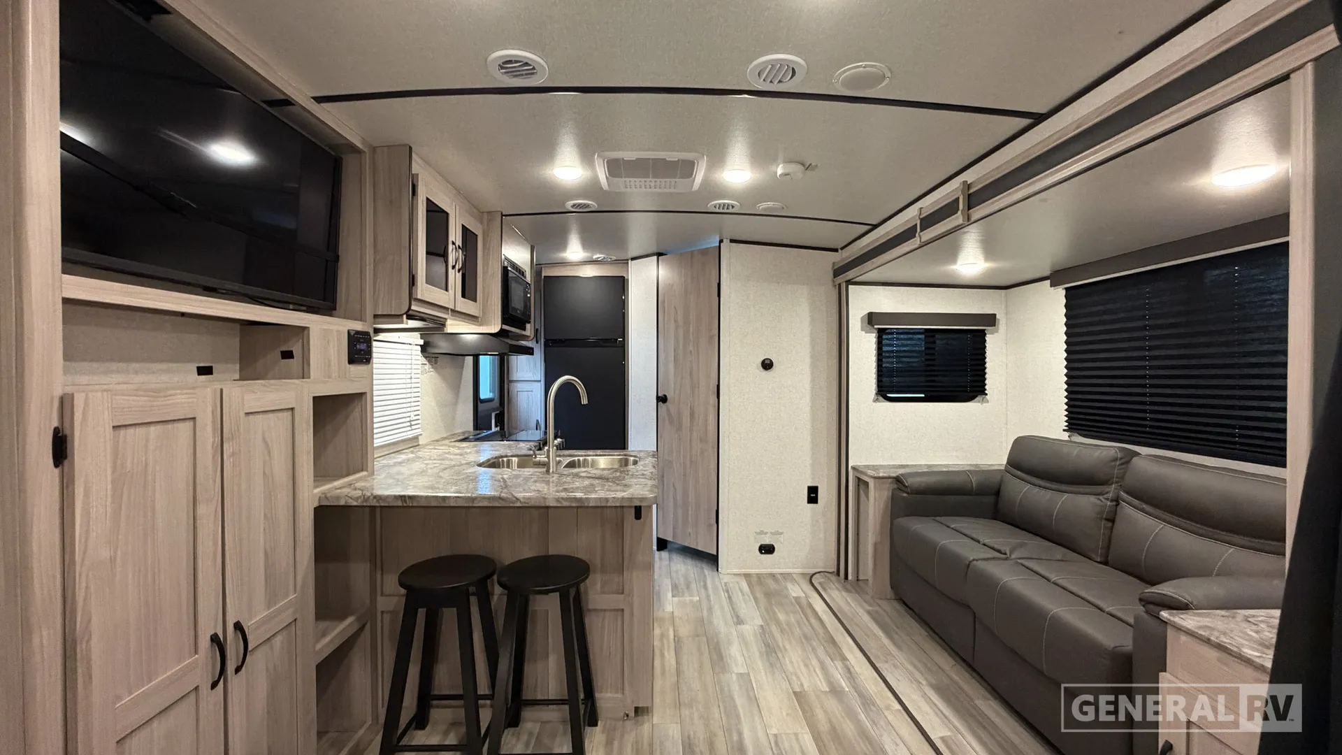 2023 Coachmen Northern Spirit Ultra Lite 1943RB - Photo 3