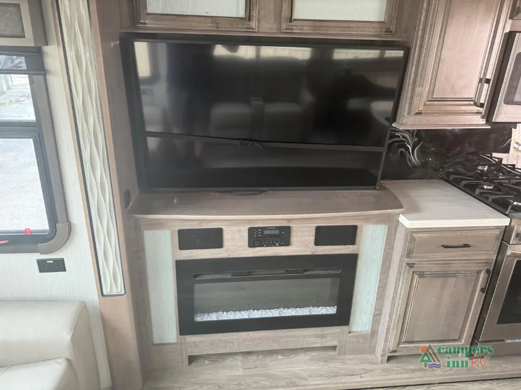 2020 Forest River Cedar Creek Champagne Edition 38EL, Photos photo 21