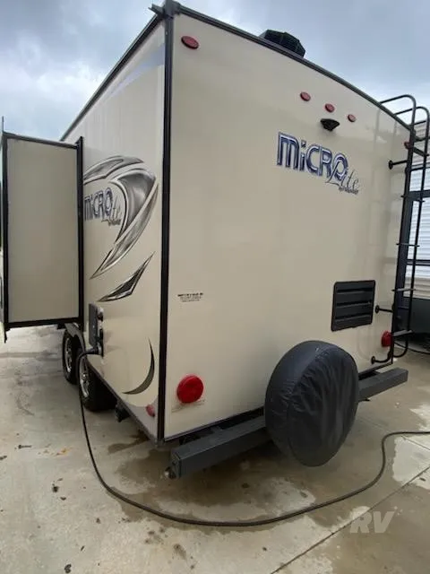 2019 Forest River Flagstaff Micro Lite 21FBRS - Photo 3