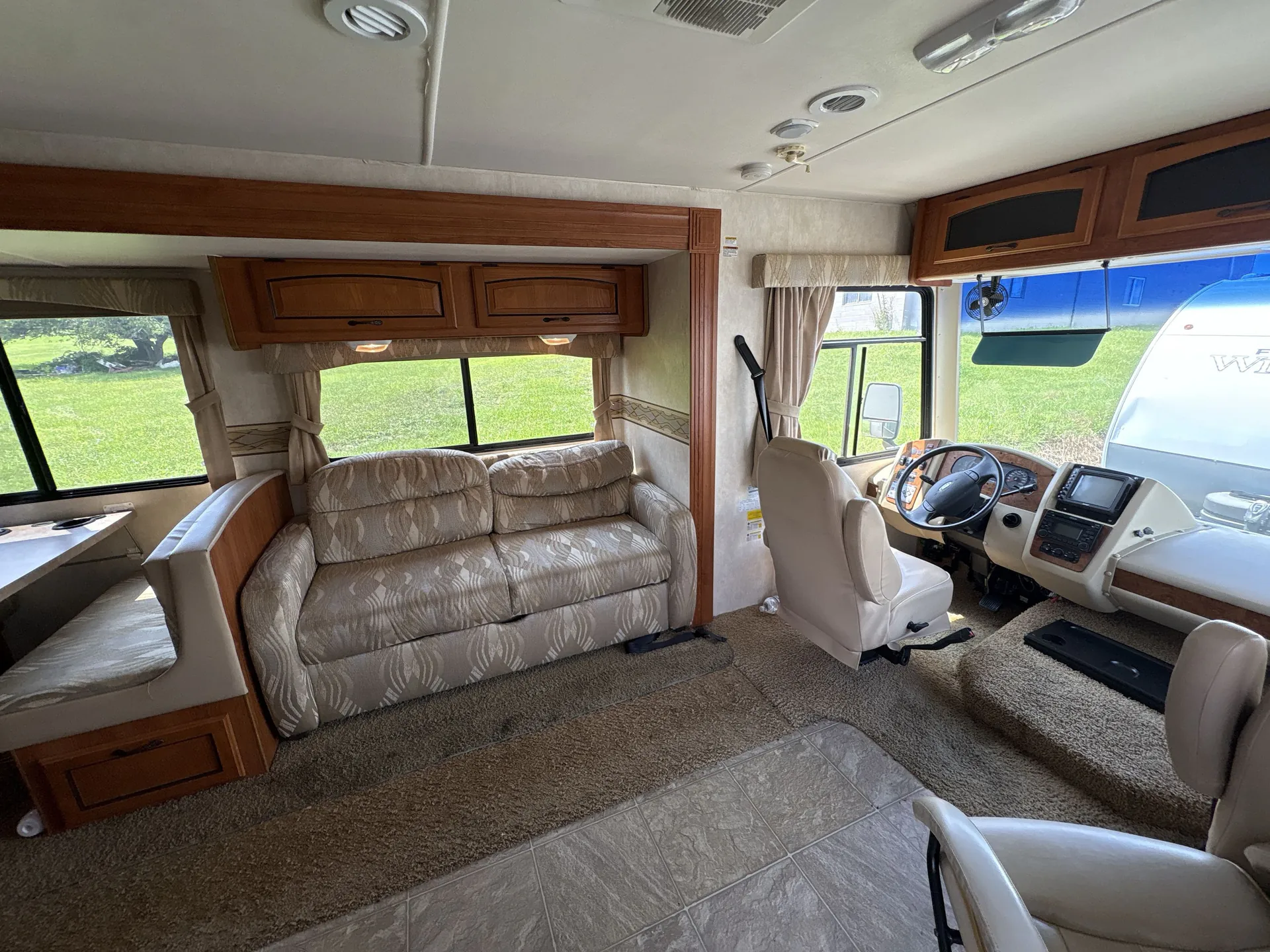 2010 Coachmen Mirada 35DS — living area main