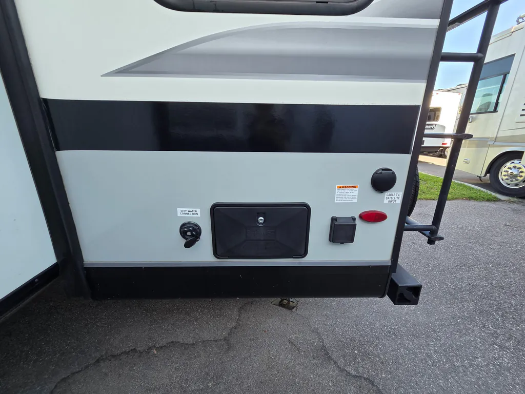 2023 Jayco Jay Feather 26RL, Photos photo 22