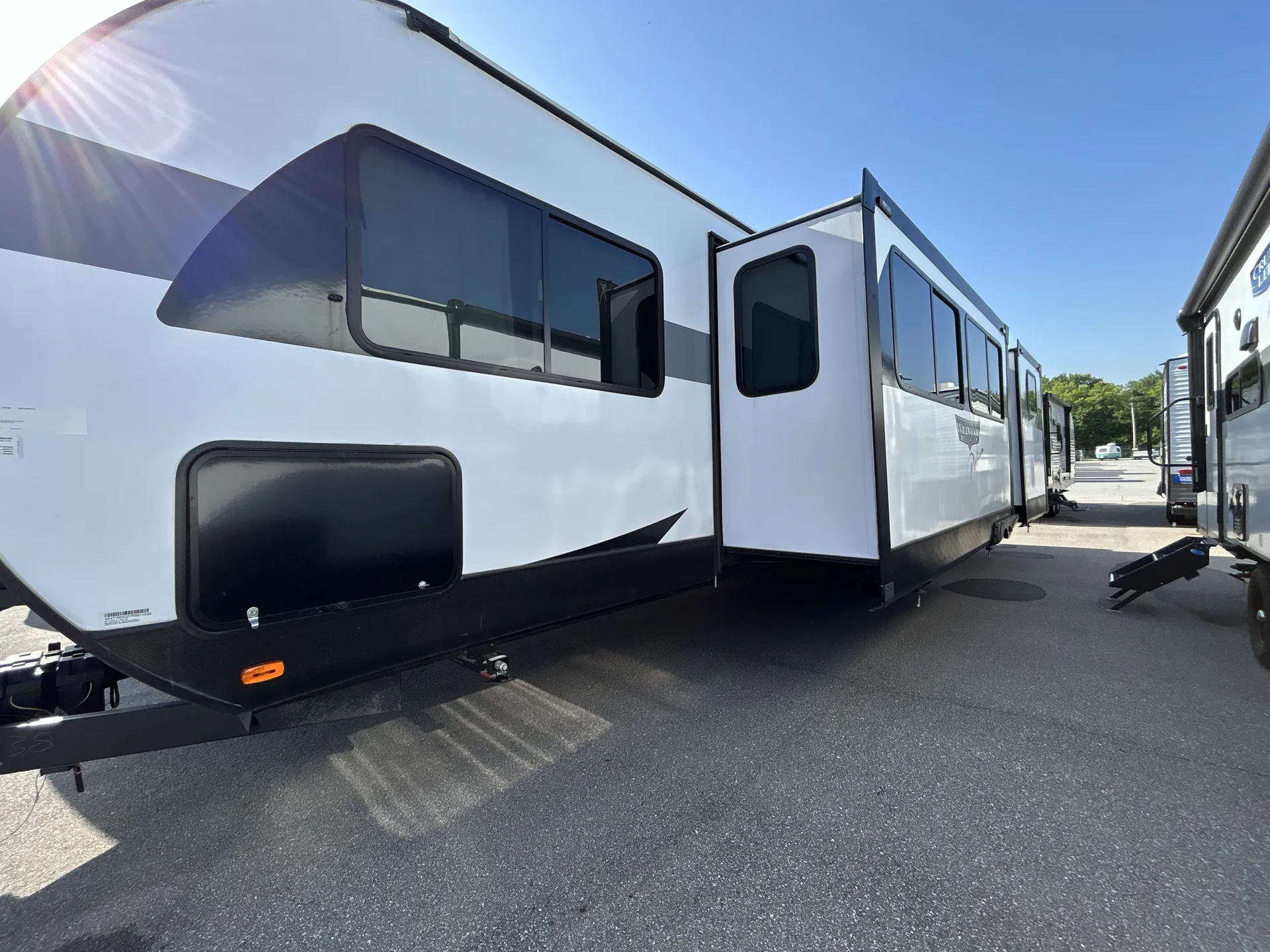 2024 Forest River Wildwood 31KQBTS — off campside