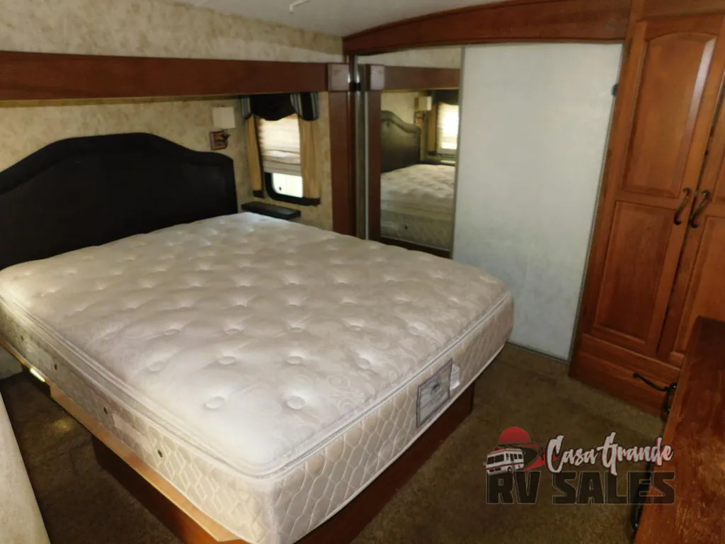 2012 Keystone Montana 3100RL, Photos photo 12