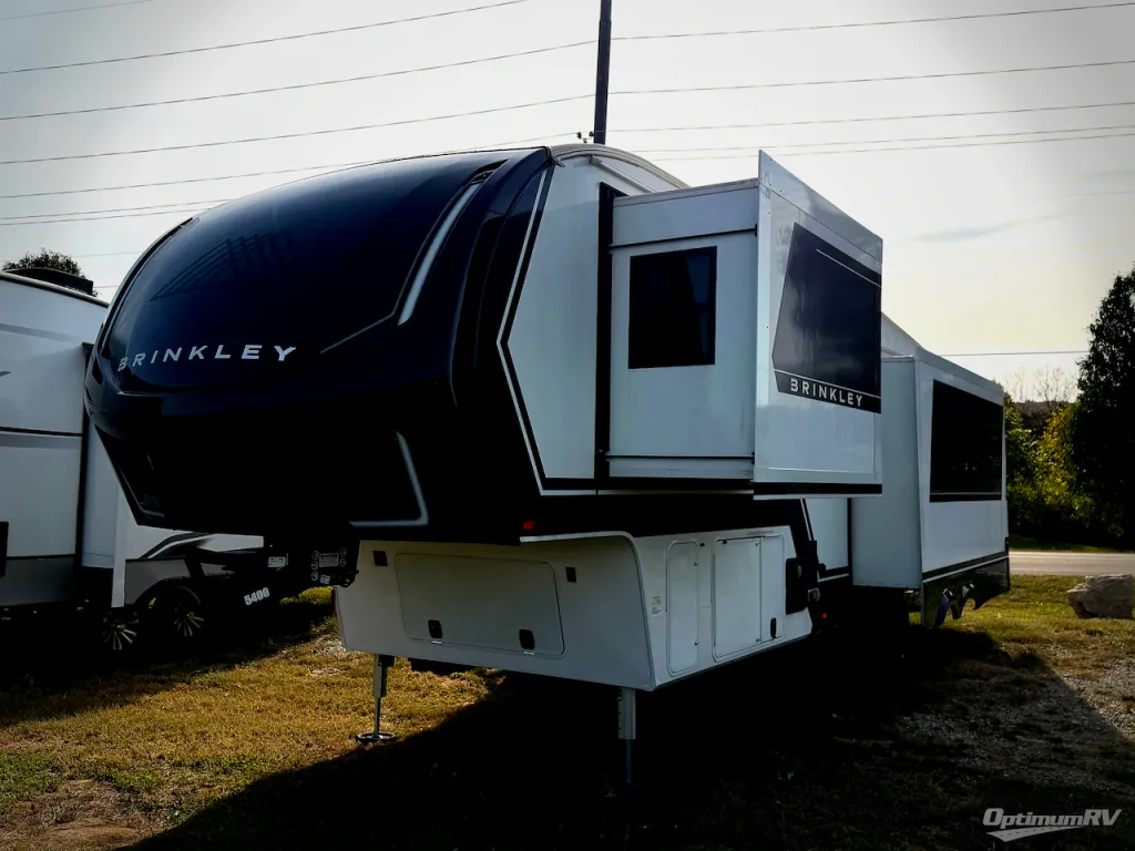 2025 Brinkley Model Z 3100, Photos photo 4